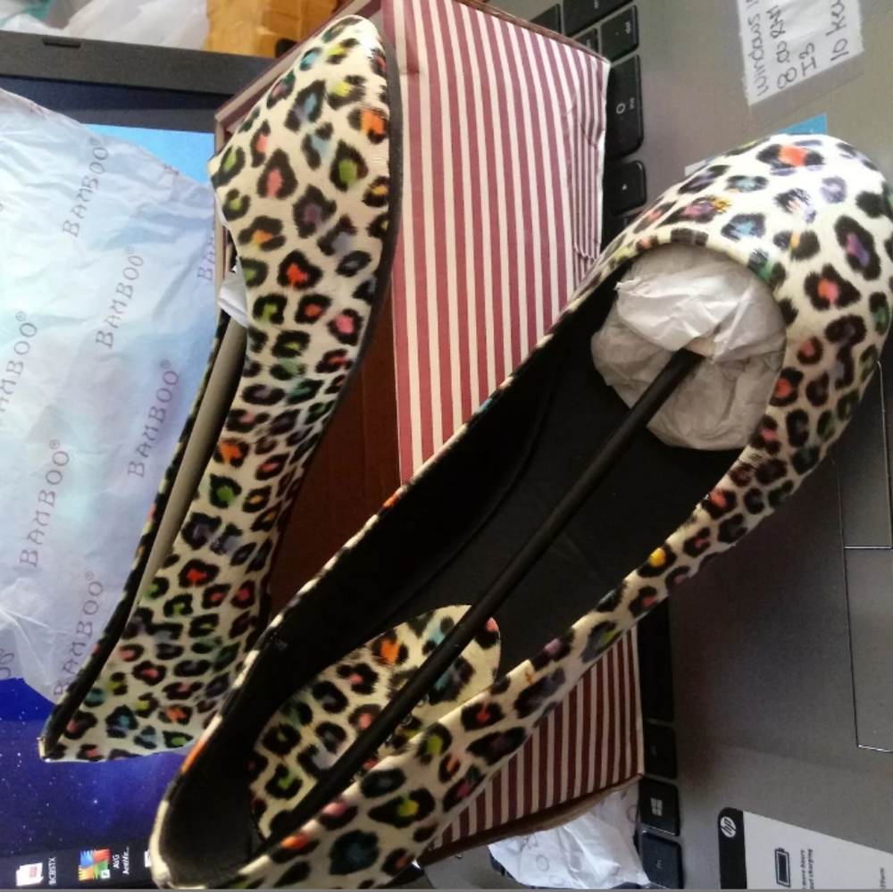 Bamboo Rainbow leopard flats new